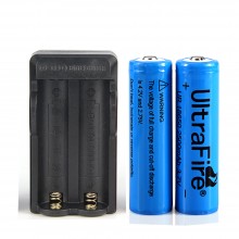 UltraFire 18650 2-slot Li-ion Battery charger (US plug) and 2pcs UltraFire 18650 3.7V 2500mAh Kit